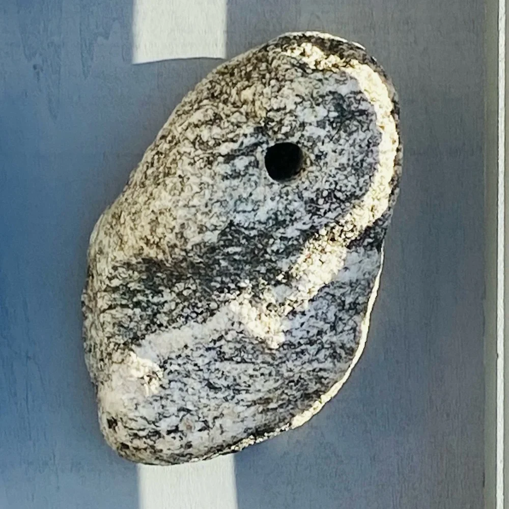 GraniteRock w/Hole For-Aquarium/Terrarium-Beautiful/Inserting/Beneficial/Natural